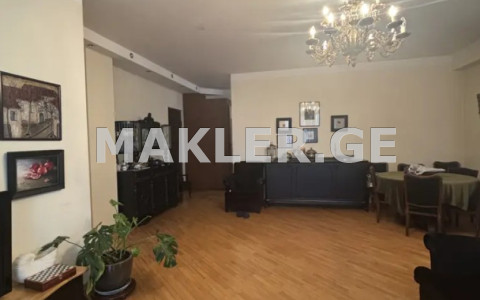  Продается 3 комнатная  Квартира в Исани  на ул. В. Микеладзе 
