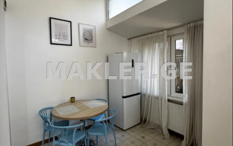  Satılık 2   Daire in Sololaki dist. (Old Tbilisi)  in Machabeli st. 
