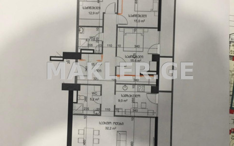  იყიდება 4 ოთახიანი  ბინა საბურთალოზე  უნივერსიტეტის ქუჩაზე 