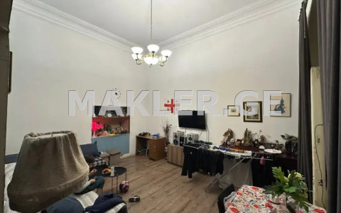  出售 4 room  公寓 第比利斯  in Amagleba st. 