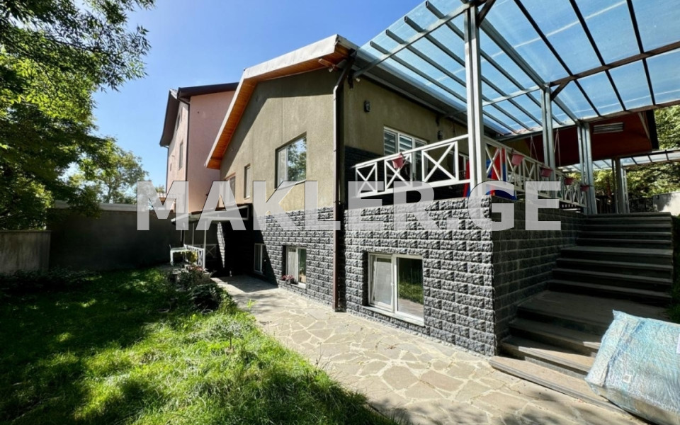  للبيع 650 m² space منزل خاص in Kojori
