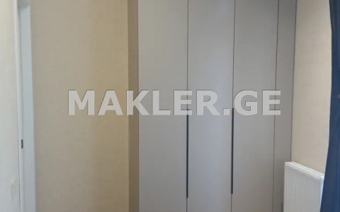  Продается 3 комнатная  Квартира в Ваке  На Ул. Паата Датуашвили 