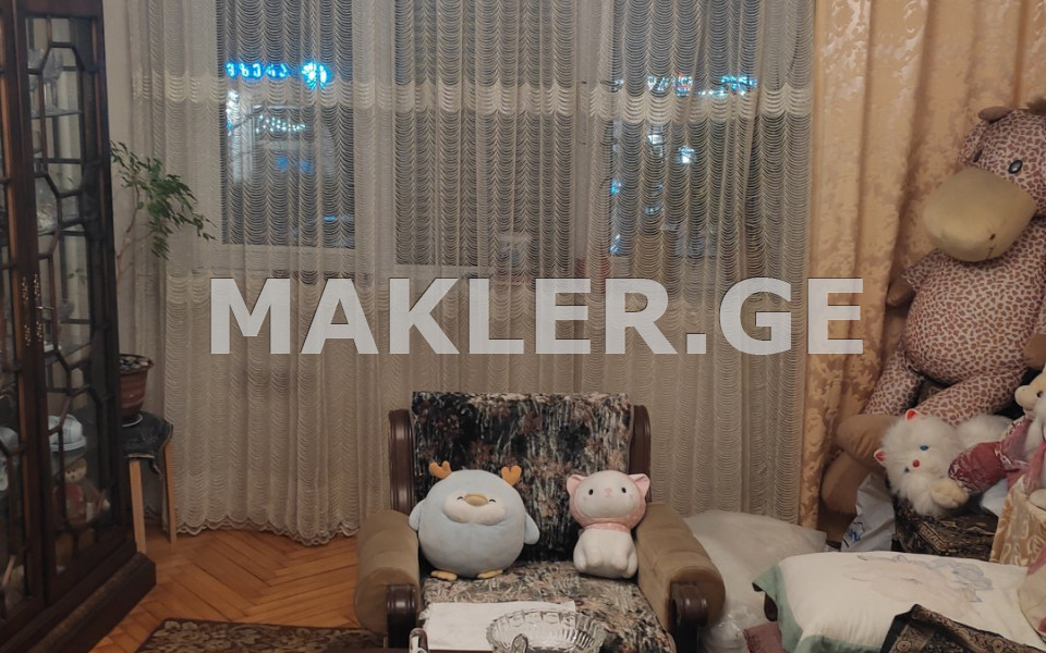  出售 6 room  公寓 萨布尔塔洛区  in Vazha-pshavela avenue 