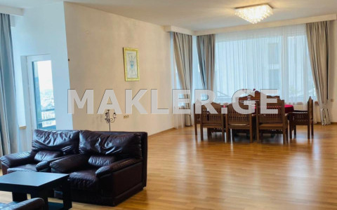  For Sale 721 m² space Private House in Bagebi dist.  in Uchaneishvili st. 
