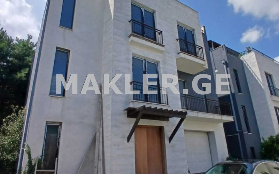  For Sale 594 m² space Private House in Tskneti dist.