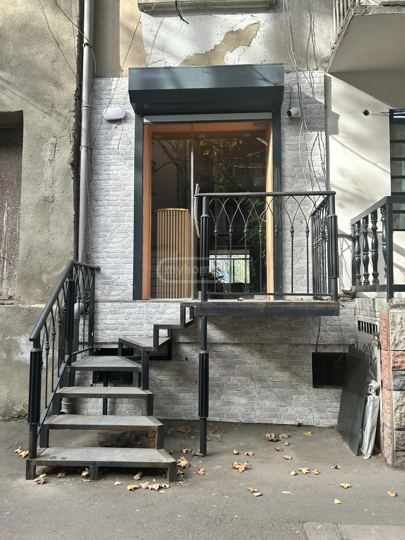  For Rent 70 m² space Commercial space in Didube dist.  in T.Eristavi blind alley 