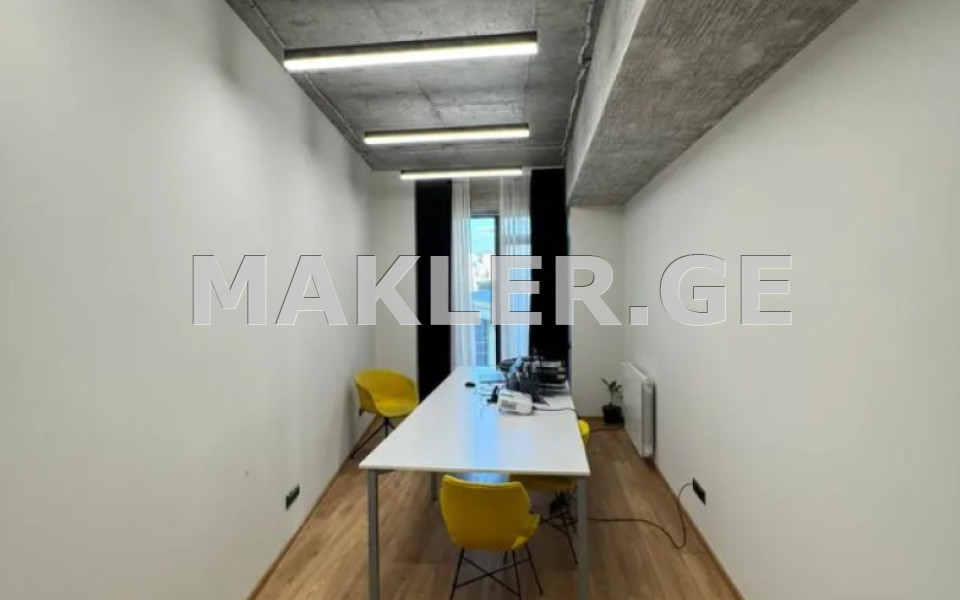  ქირავდება 130 m² ფართობის კომერციული ფართი ვაკეში  ი. ჭავჭავაძის გამზ. 