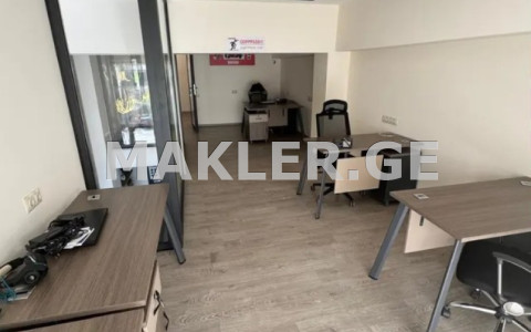  ქირავდება 250 m² ფართობის ოფისი საბურთალოზე  ნუცუბიძის ქუჩაზე 
