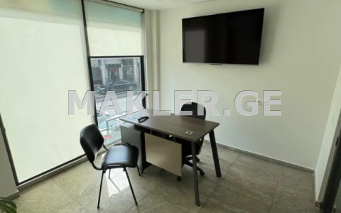  ქირავდება 250 m² ფართობის ოფისი საბურთალოზე  ნუცუბიძის ქუჩაზე 
