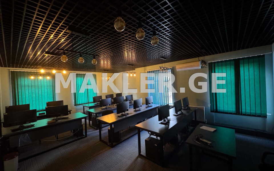  Kiralık 252 m²  İşyeri in Saburtalo dist.  in J.Bagrationi st. 