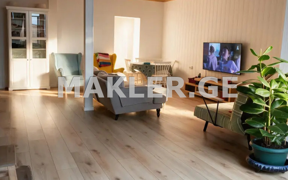  For Sale 7 room  Apartment in Mtatsminda dist. (Old Tbilisi)  in Arsena st. 