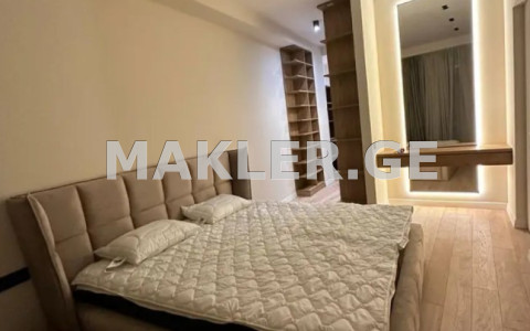  იყიდება 2 ოთახიანი  ბინა საბურთალოზე  უნივერსიტეტის ქუჩაზე 