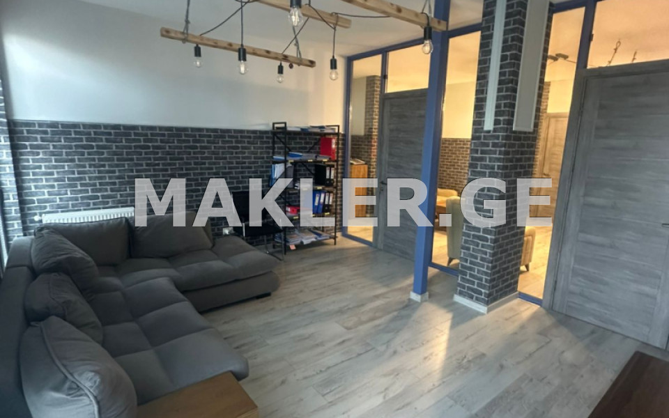  出租 135 m² space 办公室 萨布尔塔洛区  in S. Nasidze st. 