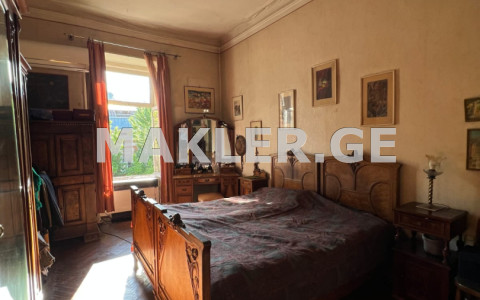  Satılık 5   Daire in Sololaki dist. (Old Tbilisi)  in Ierusalimi square 