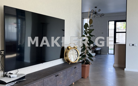  للبيع 260 m² space منزل خاص in Saguramo