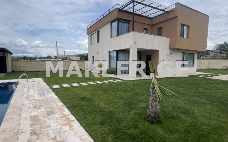  للبيع 260 m² space منزل خاص in Saguramo