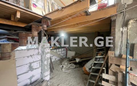  Satılık 4 room  Daire in Mtatsminda dist. (Old Tbilisi)  in Rustaveli ave. 