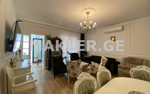  出售 4 room  公寓 萨布尔塔洛区  in Ana Politkovskaya st. 