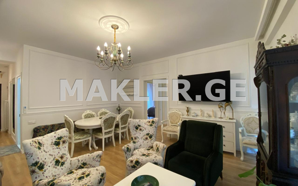  出售 4 room  公寓 萨布尔塔洛区  in Ana Politkovskaya st. 