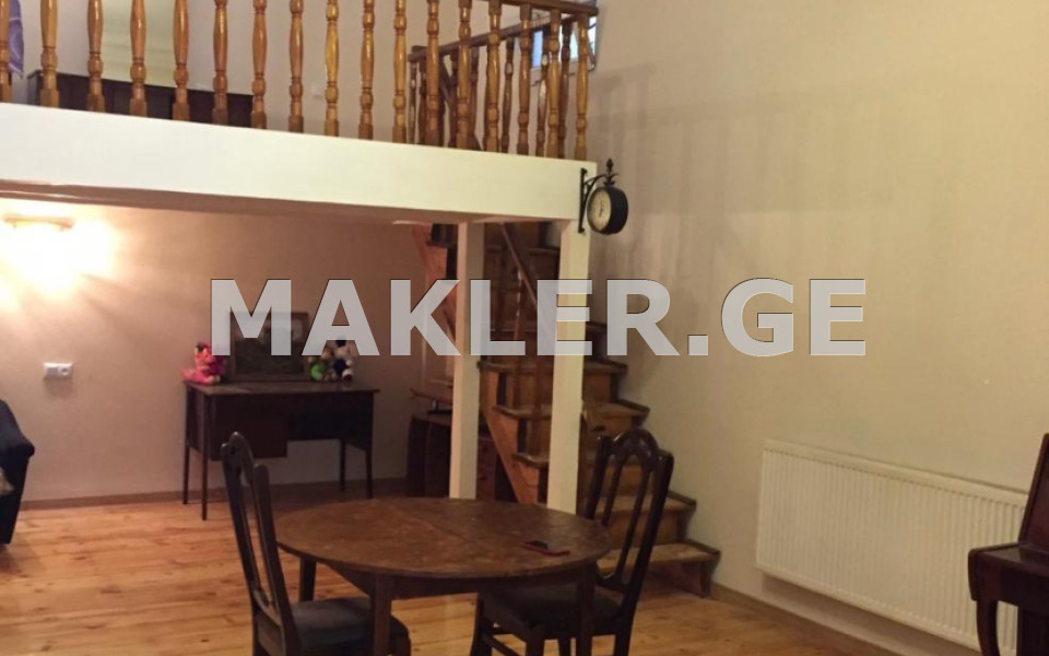  Продается 1 комнатная  Квартира в Чугурети  на пр. Агмашенебели 