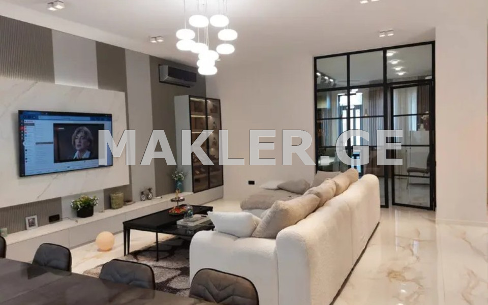  للبيع 412 m² space منزل خاص near the Lisi lake