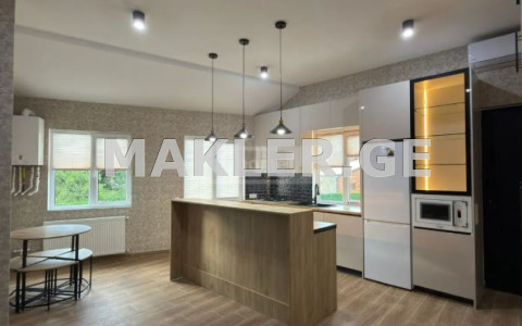  להשכרה 120 m² מֶרחָב פרטי בית in Svanetis ubani