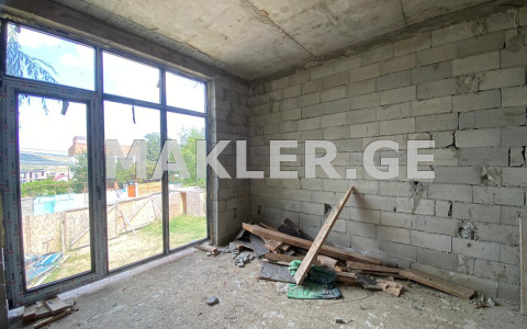  出售 建设中+建设中 私人+独立屋 near the Lisi lake