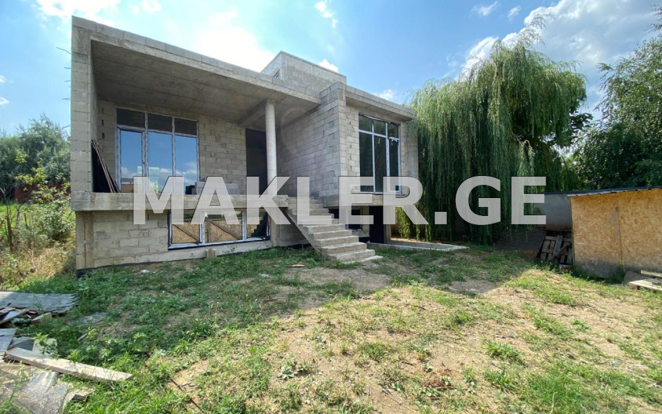  出售 建设中+建设中 私人+独立屋 near the Lisi lake