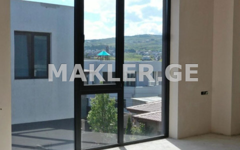  出售 525 m² space 私人+独立屋 near the Lisi lake