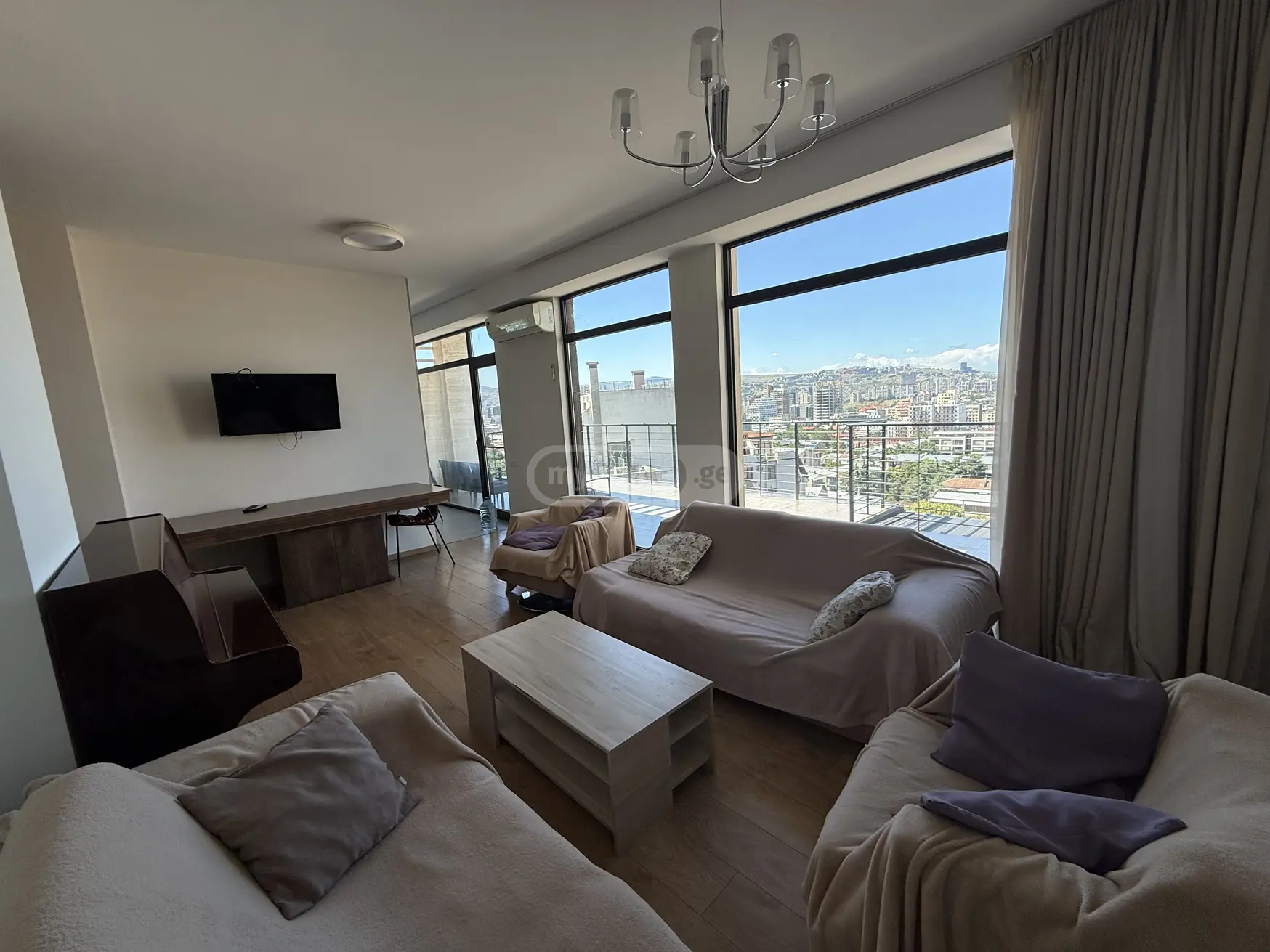  出租 4 room  公寓 瓦凯区  in Marukhi gmirebi st. 
