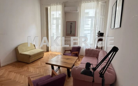  出租 3 room  公寓 瓦凯区  in Barnovi st. 