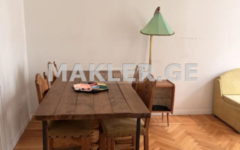  出租 3 room  公寓 瓦凯区  in Barnovi st. 