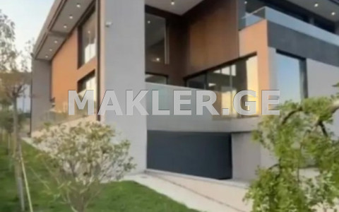  出售 450 m² space 私人+独立屋 near the Lisi lake