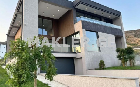  出售 450 m² space 私人+独立屋 near the Lisi lake