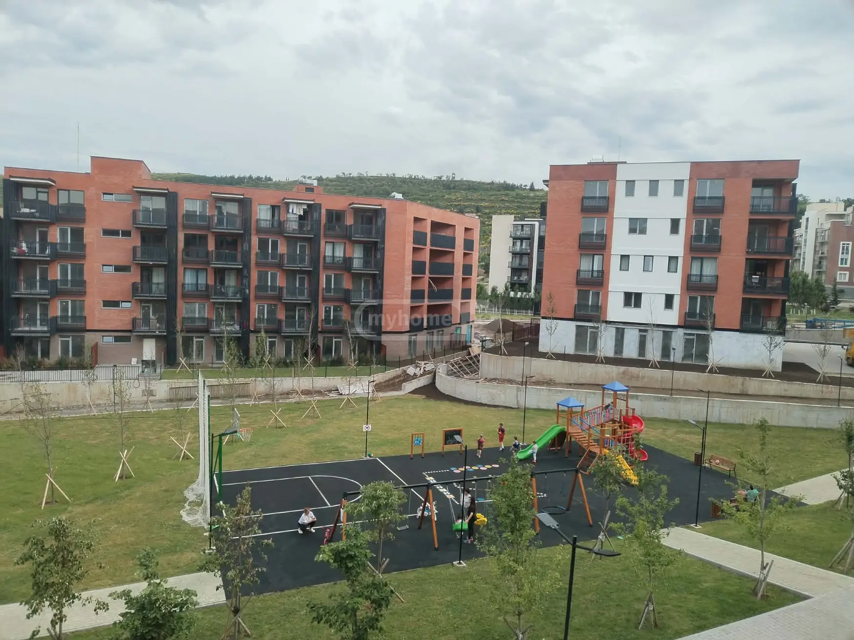  למכירה 2 חֶדֶר  דִירָה near the Lisi lake  Avto Varazi Street 