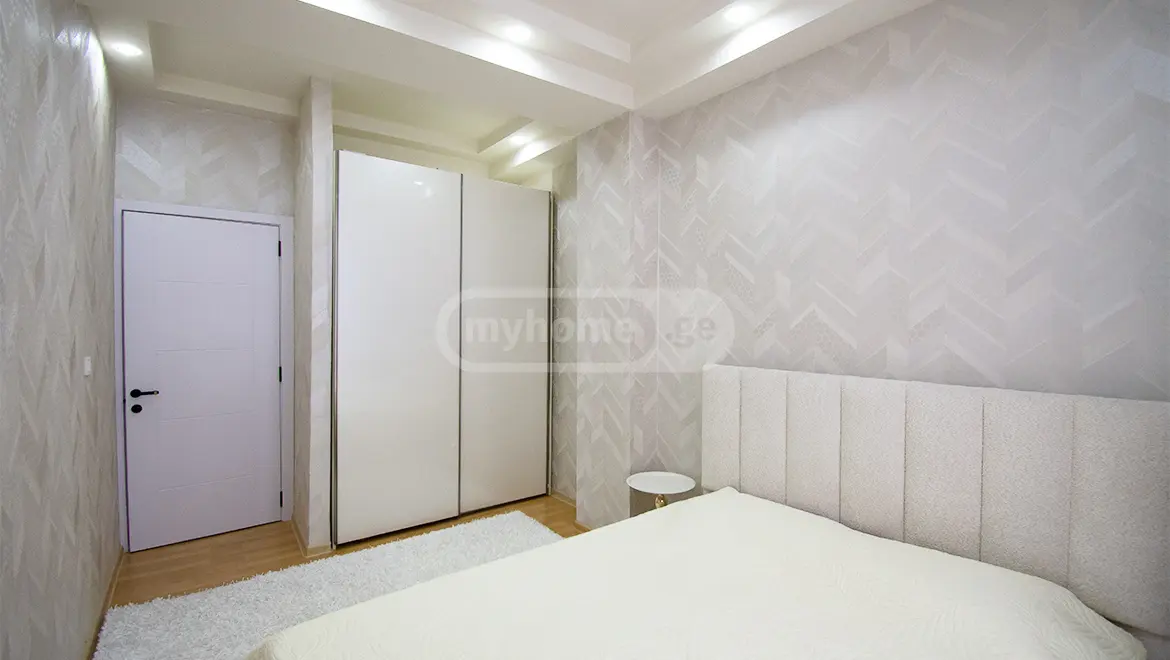  للبيع 2 room  الشقة في منطقة فاكي  Paata Datuashvili St. 