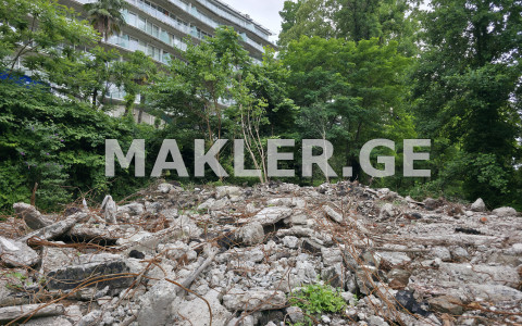  იყიდება 2300 m² ფართობის მიწა ბათუმში