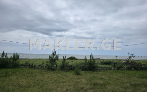  للبيع 8000 m² space أراضي in Ureki