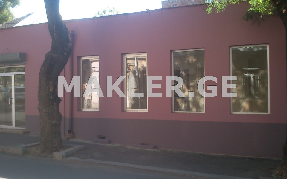  להשכרה 70 m² מֶרחָב מסחרי חלל in Chugureti dist.  on Gogol St. 