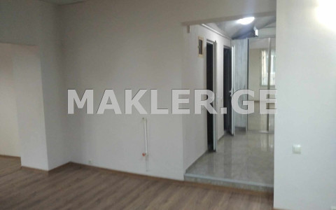  להשכרה 70 m² מֶרחָב מסחרי חלל in Chugureti dist.  on Gogol St. 