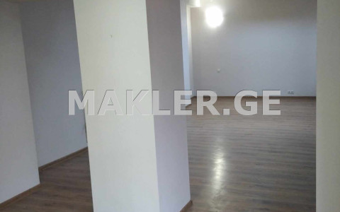  להשכרה 70 m² מֶרחָב מסחרי חלל in Chugureti dist.  on Gogol St. 