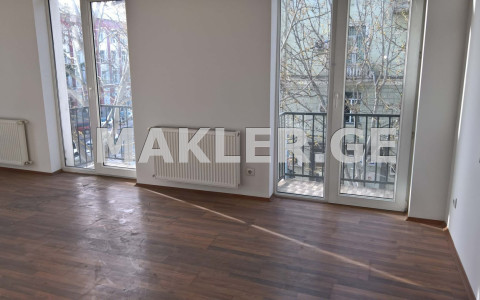  ქირავდება 320 m² ფართობის ოფისი საბურთალოზე  პეკინის გამზირზე 