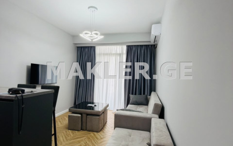  Kiralık 3   Daire in Chugureti dist.  in Agmashenebeli ave. 