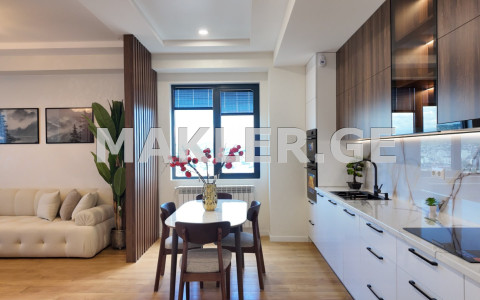  出售 3 room  公寓 萨布尔塔洛区  in Shartava st. 