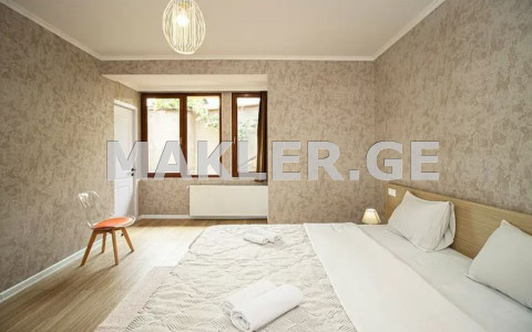  For Rent 4 room  Apartment in Mtatsminda dist. (Old Tbilisi)  in Vezini st. 