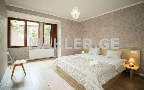 For Rent 4 room  Apartment in Mtatsminda dist. (Old Tbilisi)  in Vezini st. 