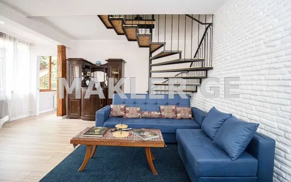  For Rent 4 room  Apartment in Mtatsminda dist. (Old Tbilisi)  in Vezini st. 