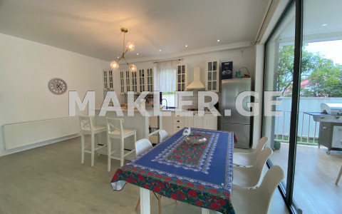  للبيع للإيجار 350 m² space منزل خاص in Shindisi
