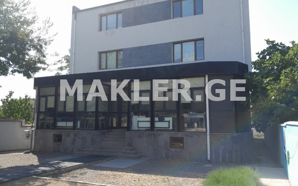  For Sale 913 m² space Commercial space in Saguramo