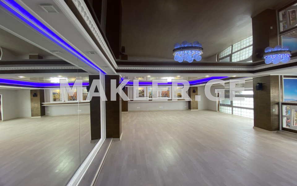  Продается Сдаётся 177 m² площадь Офис на Мтацминда  (Старый Тбилиси)  на ул. Бесики 